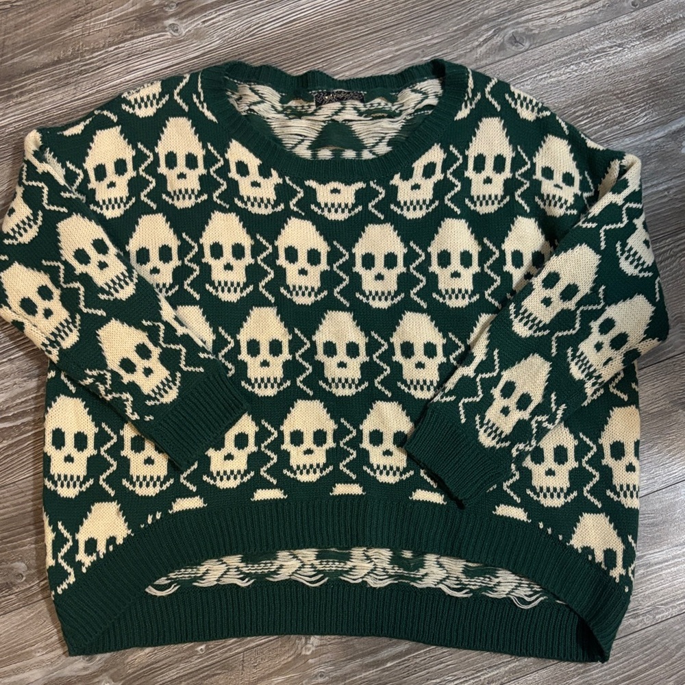 QED London Dark Green Skull Pattern Sweater Size M/L